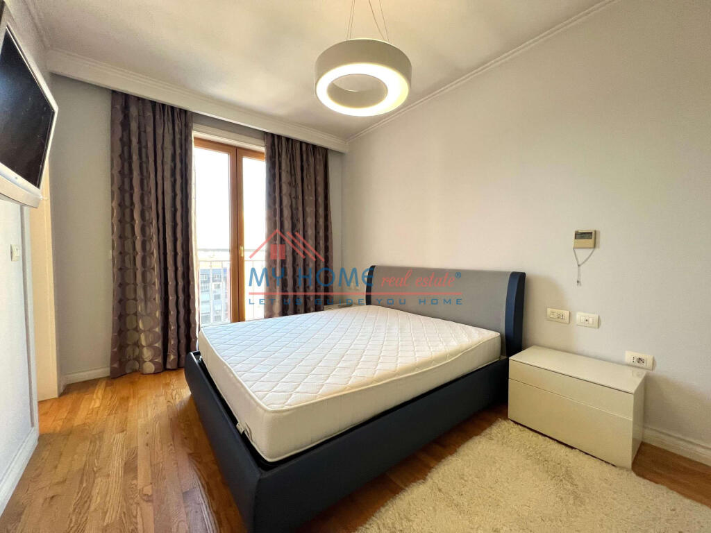 Apartament 2+1+2 me qira ne Bllok Tirane