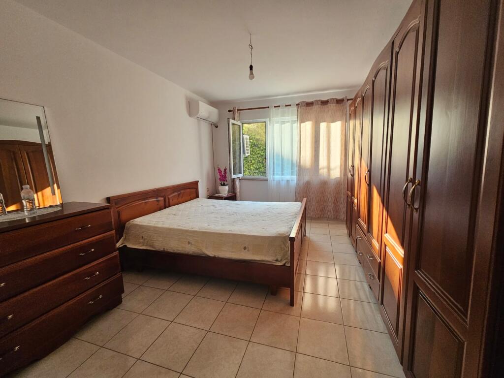 Apartament 1+1 me qira – Blloku “Gintash”, Laprakë