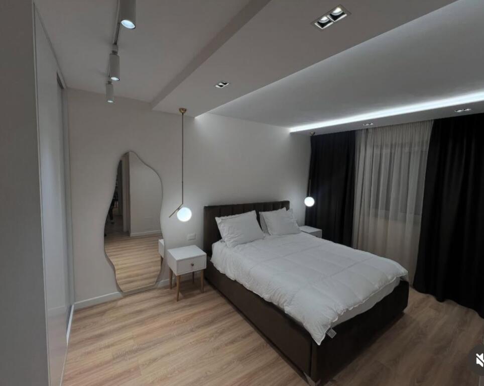qira apartament 2+1 prane Sheshit Skenderbej