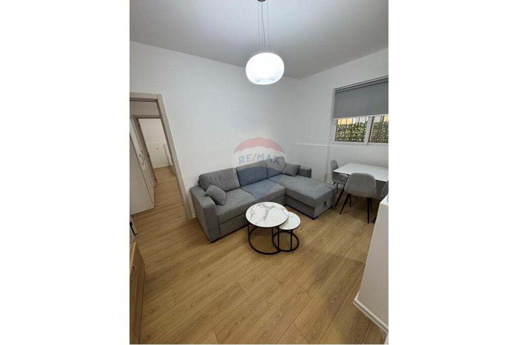 APARTAMENT 2+1 ME PARKIM NE SHITJE BILL KLINTON !