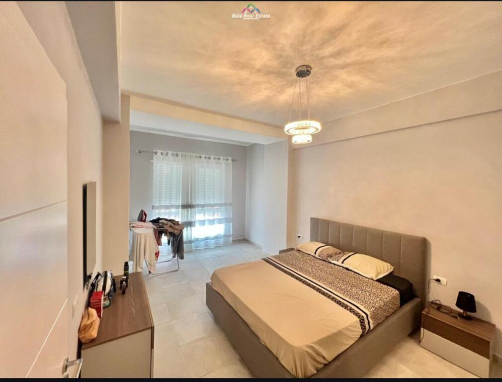 Affittiamo appartamento 2+1+2 con garage, Vicino a Brryli, Tirana‼️