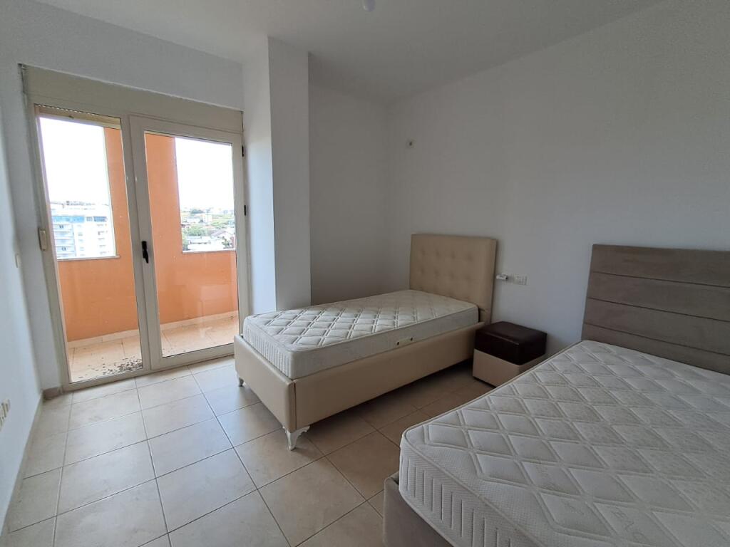 SHITET APARTAMENT 2+1+2 tualete+2 ballkone 📍 Kompleksi Rotondo – Plazh Plepa, Durrës