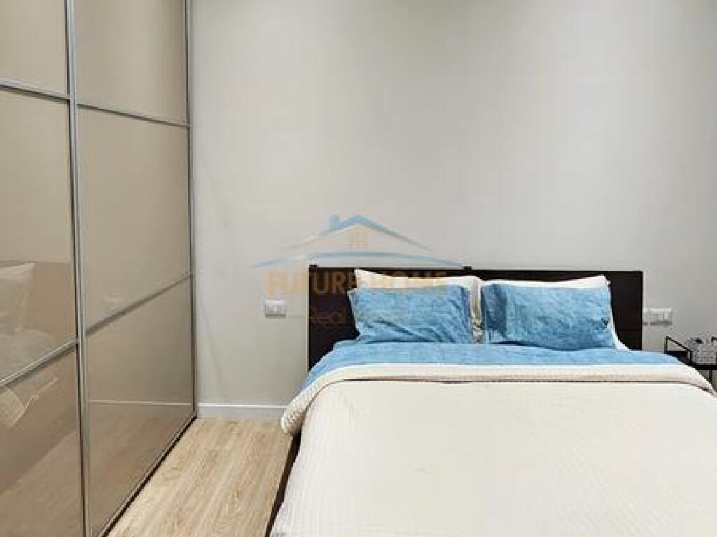 Shitet, Apartament 3+1+2, Liqeni i Thate, Tirane