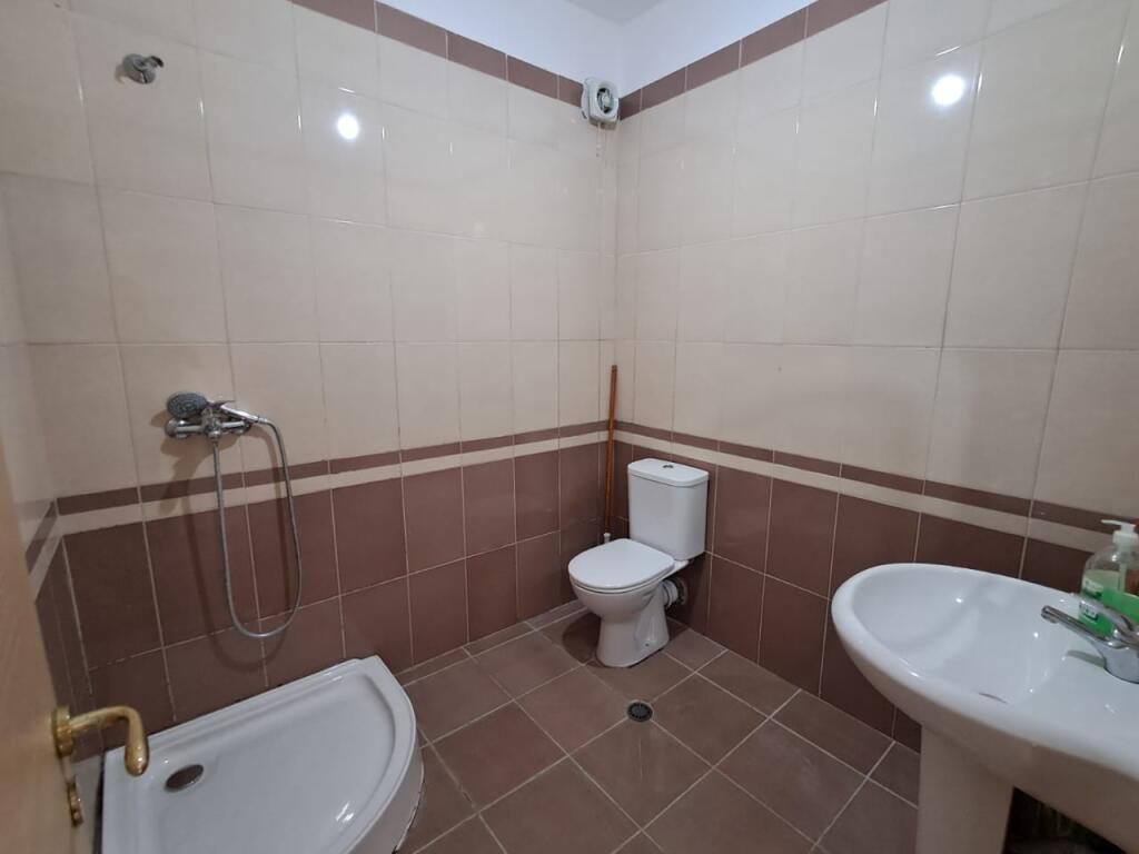 SHITET APARTAMENT 2+1+2 tualete+2 ballkone 📍 Kompleksi Rotondo – Plazh Plepa, Durrës