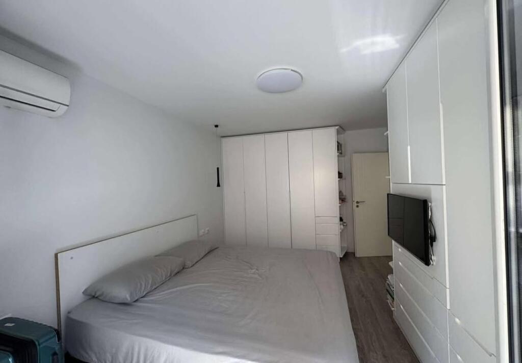 APARTAMENT ME QIRA 2+1+2 BALLKONE - BLLOKU