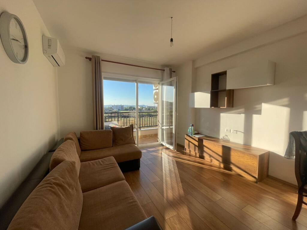Apartament 1+1 per qira Astir