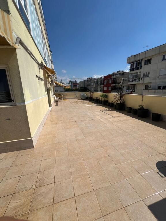 APARTAMENT ME QERA 2+1+Verande