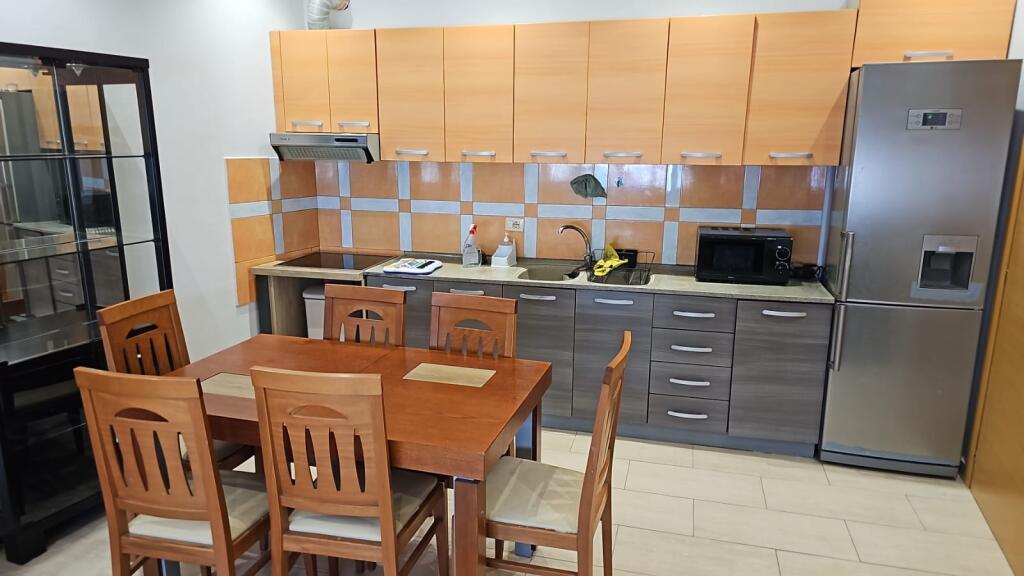 Apartament 2+1+2 per qira Astir