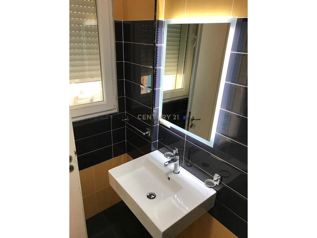 129,000 € shitet garsoniere + post parkimi tek kompleksi harmonia,dhermi!