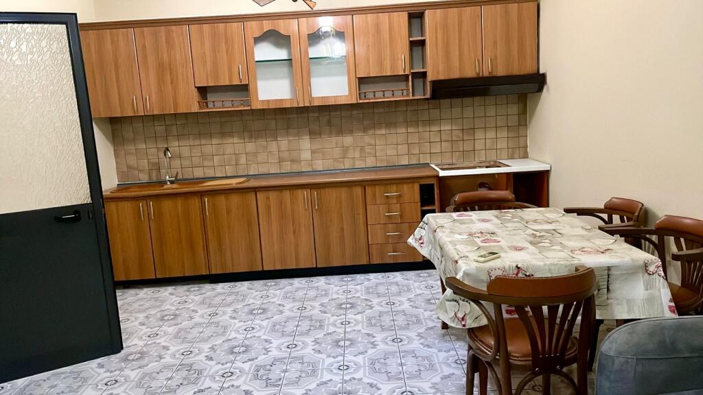 Jepet Me Qera Apartament 1+1