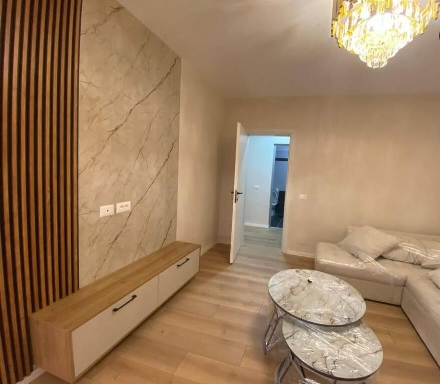 Te 2 Palmat, Astir Shitet apartament 2+1+2 tualete+2 Ballkone