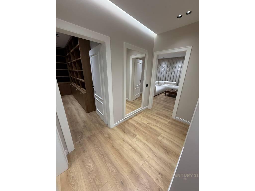 For Rent Apartment 2+1+2 with Parking Space – Kavajës Street, near the Embassy Block