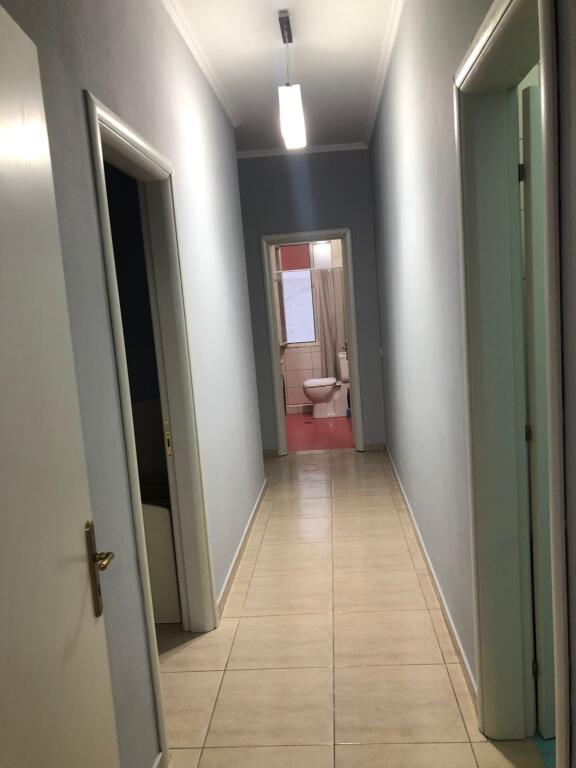 Jepet me qira apartament 2+1+2 në Misto Mame