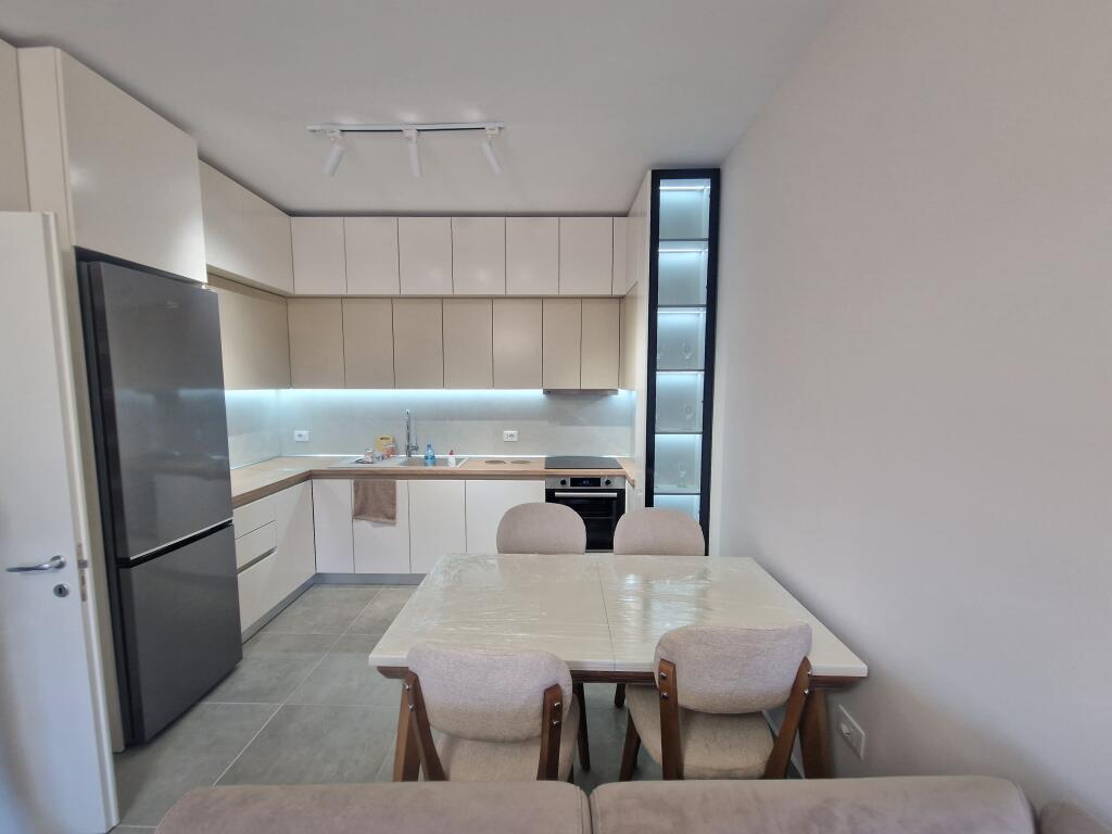 Apartament 2+1 me qira Oasisi Astir