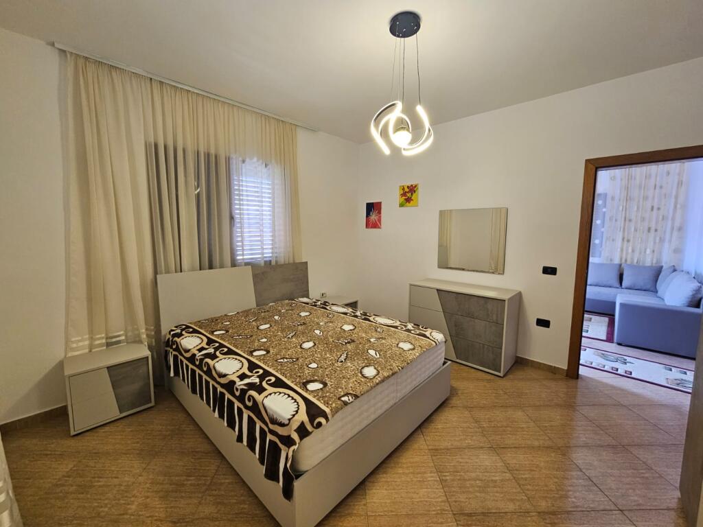 Apartament 2+1 per qera tek Siri Kodra!
