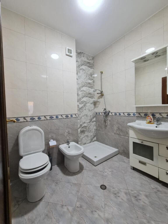 Apartament Ne Shitje 2+1 Tek Stacioni i Trenit (ID B120723) Tirane​