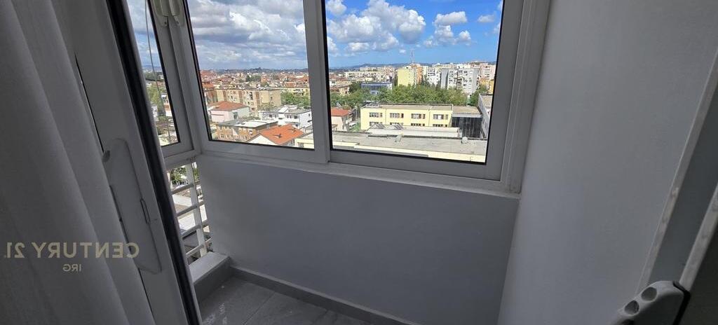 Shitet Apartament 1+1 pranë Zojës së Këshillit të Mirë
