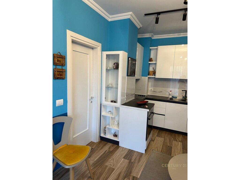 2+1 APARTMENT FOR RENT UNTIL DECEMBER 21!