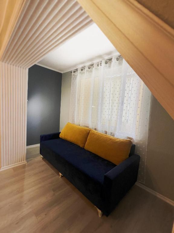 Super Apartament luksoz me qera tek Rruga e Durresit (65,000 Leke)