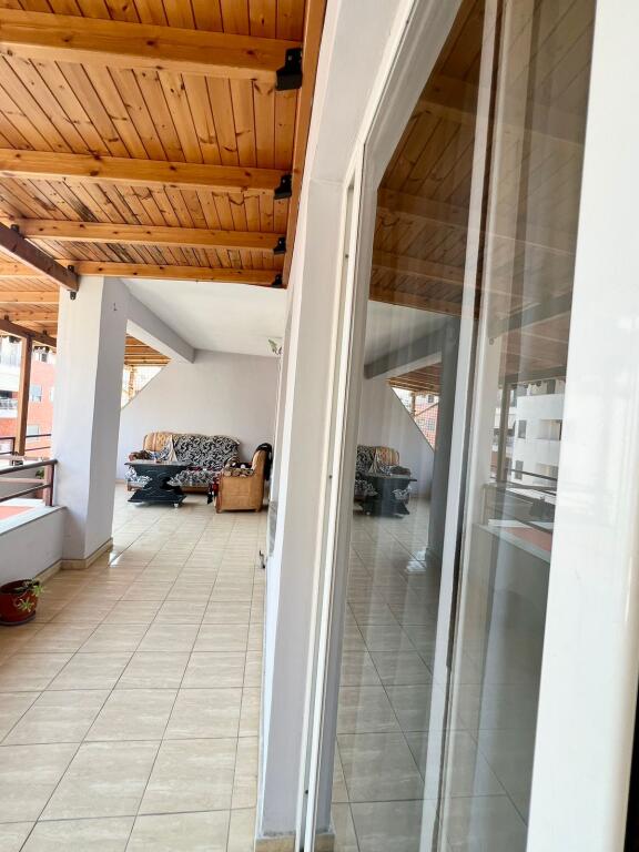 APARTAMENT 2+1+2 ME QIRA NE ASTIR