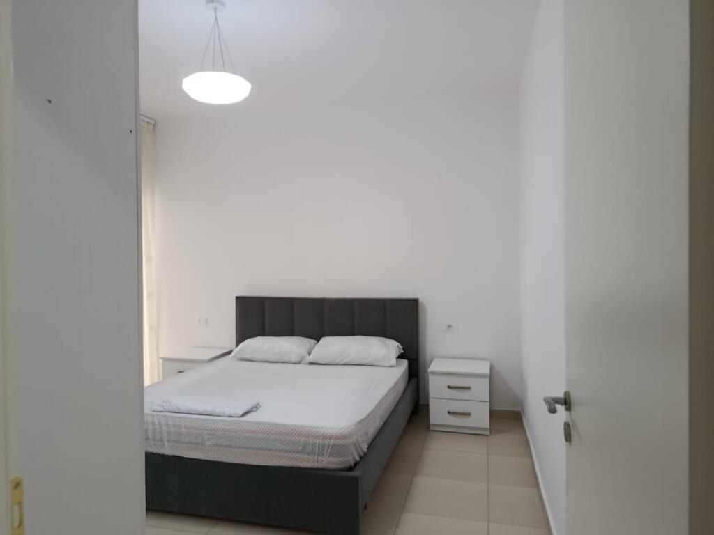 Apartment for rent near Vila Gold. Rr Dibres. 480€