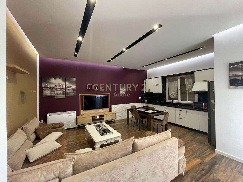Apartament 2+1 në Sauk të Vjetër + Post Parkimi | 600€/muaj