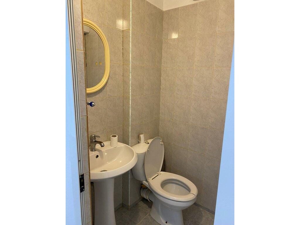 Rent, Business Premises+ Parking Spot, Tirana Center