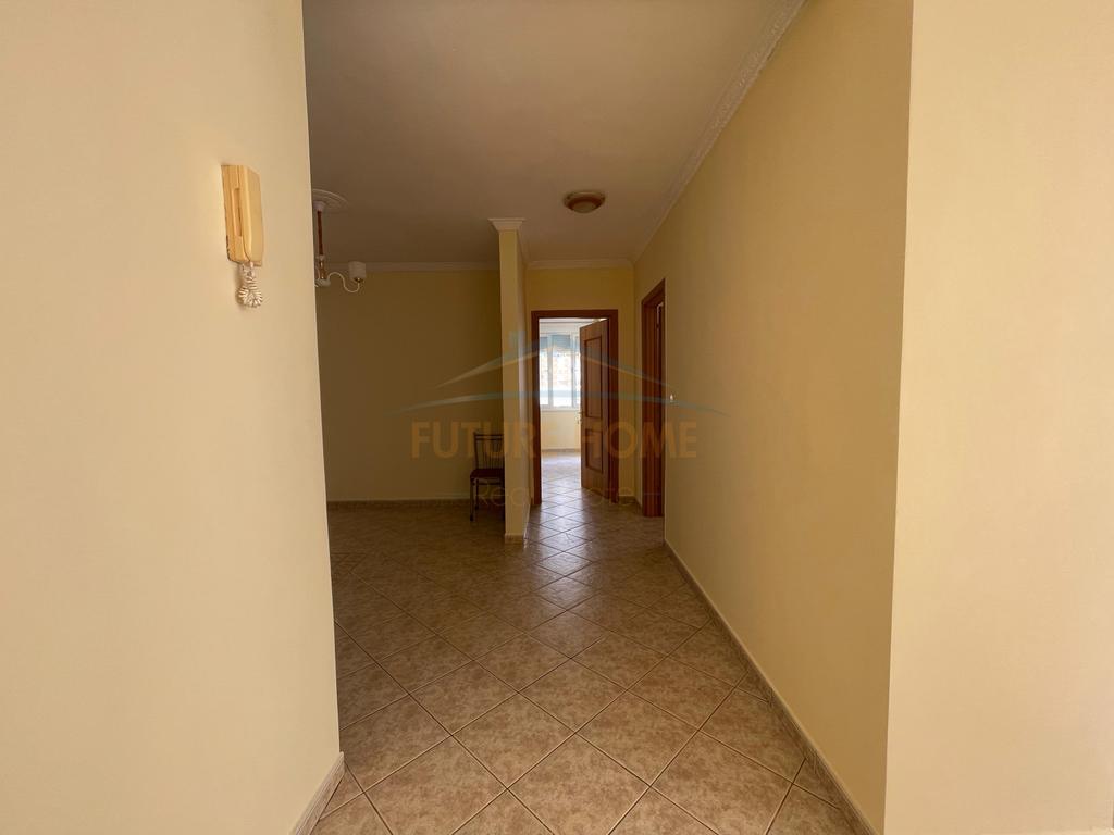 In vendita, Appartamento 2+1+2, Komuna e Parisit, Tirane