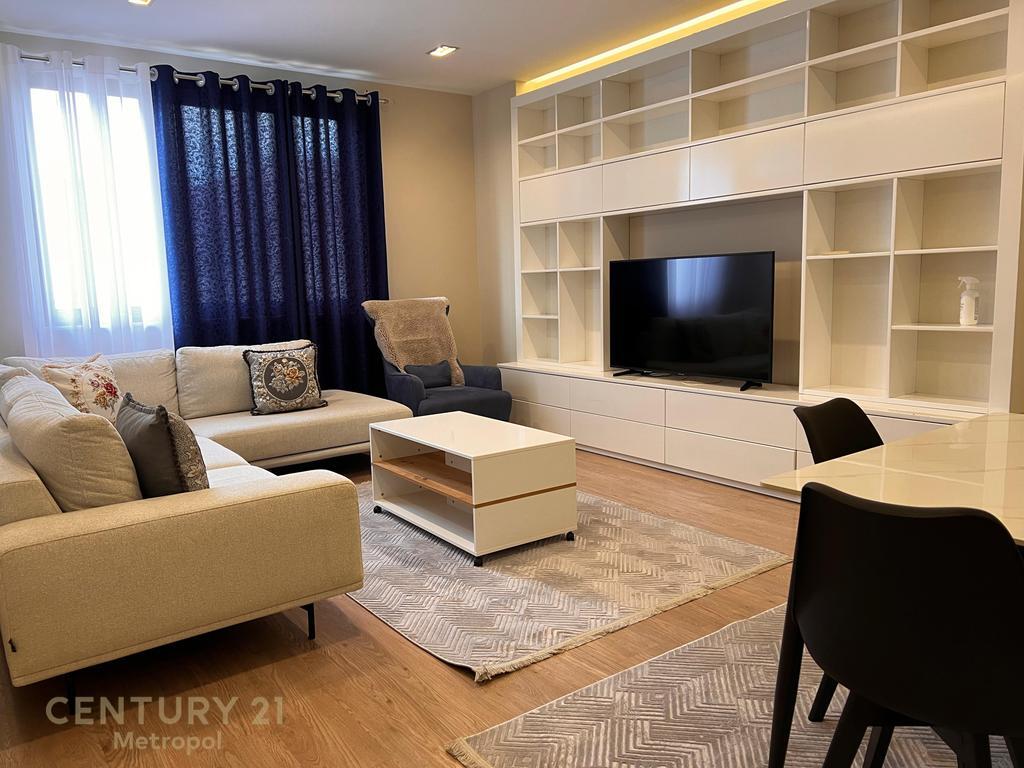 🏢 Jepet me Qira Apartament 3+1+2 – Kompleksi Prestige, Tiranë