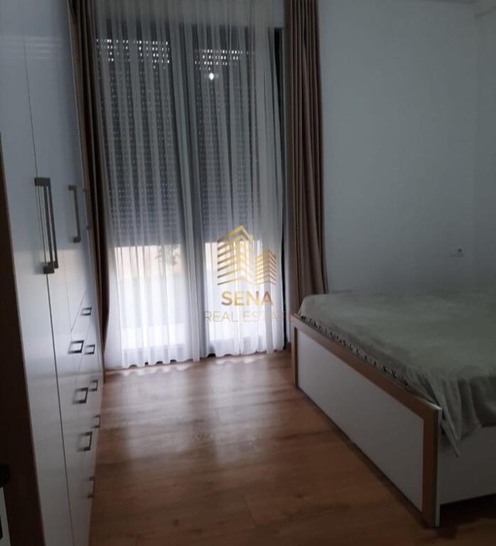 Qira,Hyrje Private 1+1+Post Parkimi, TEG, 400 Euro/Muaj