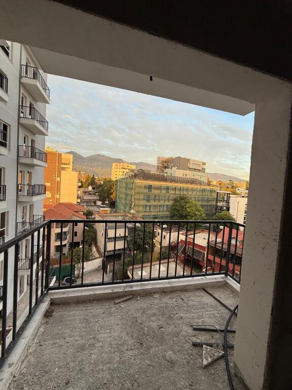 Okazionn! Apartament ne shitje tek Rruga e Dibres/Amerikan 2 (99,000 Euro)