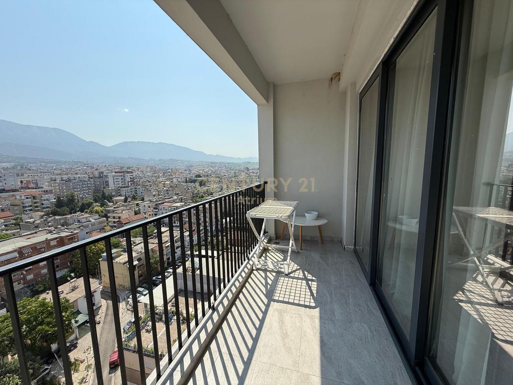 Vendesi appartamento 2+1+2+deposito+2 balconi nel complesso asl ! 300.000 €