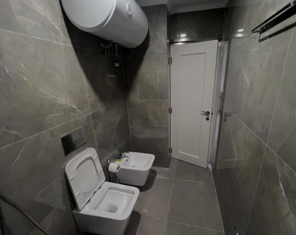 qira apartament 2+1 prane Sheshit Skenderbej