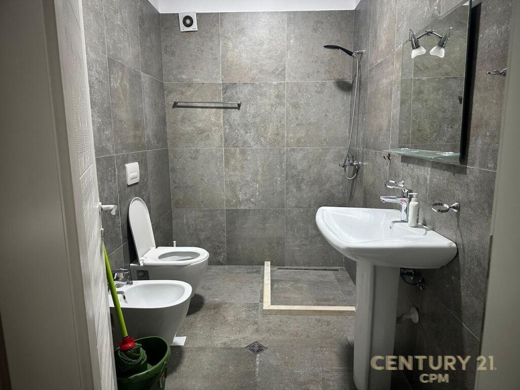 Jepet me Qira Apartament 2+1 – Kompleksi Dinamo, Komuna e Parisit