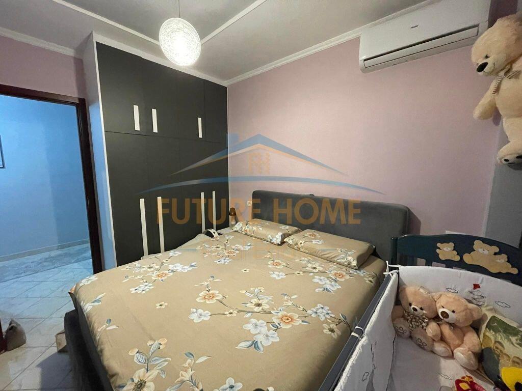 Jepet me qira 2+1 ASTIR VILA L 52.000 lekë