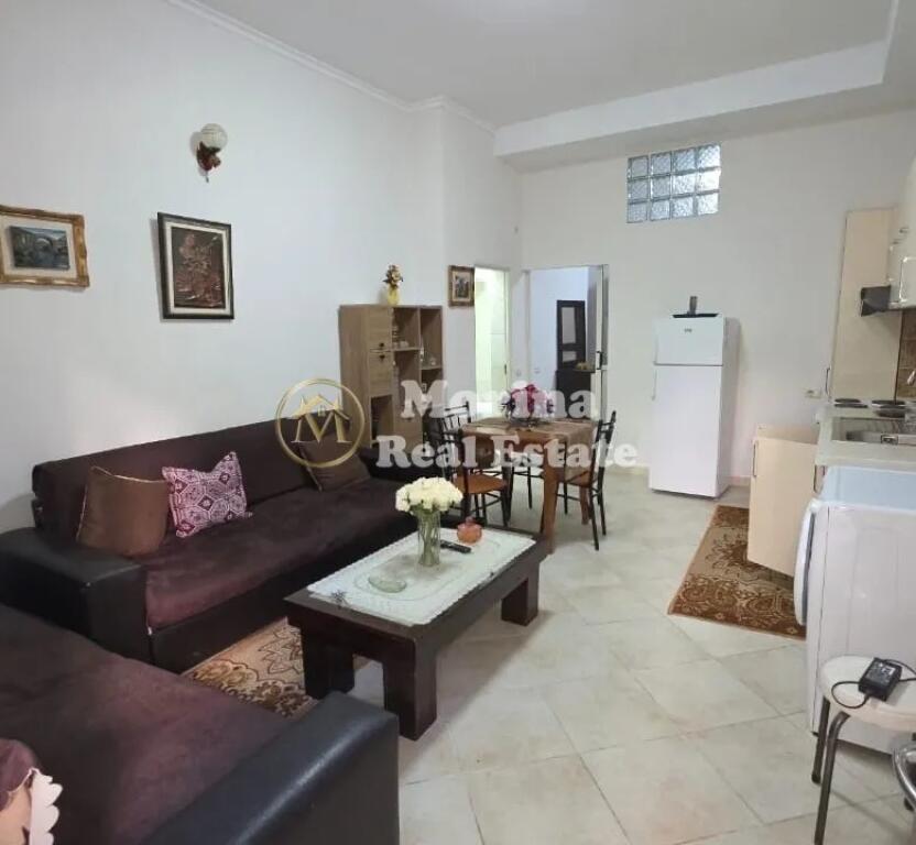 Qera, Apartament  1+1, Fresku, 300 Euro/Muaj