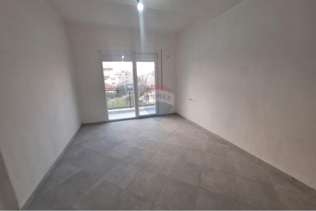 Apartament 3+1 ne Shitje tek Brryli !