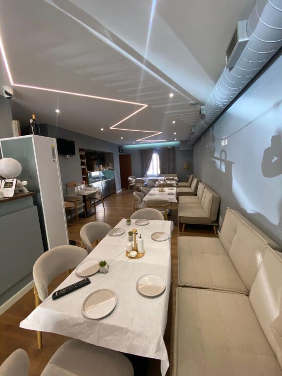 Business premises Bar-Restaurant for sale at the Paris Commune/50,000 euros