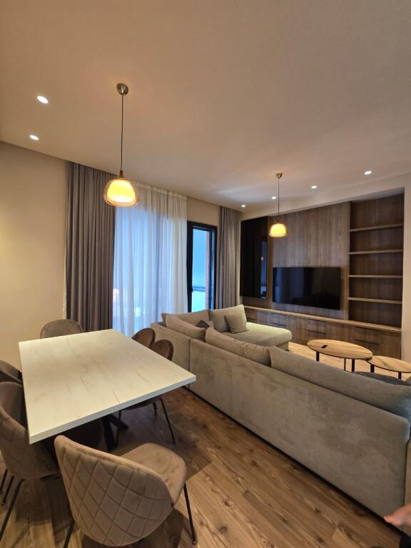 🏢 Jepet me Qira Apartament 2+1 – Delijorgji