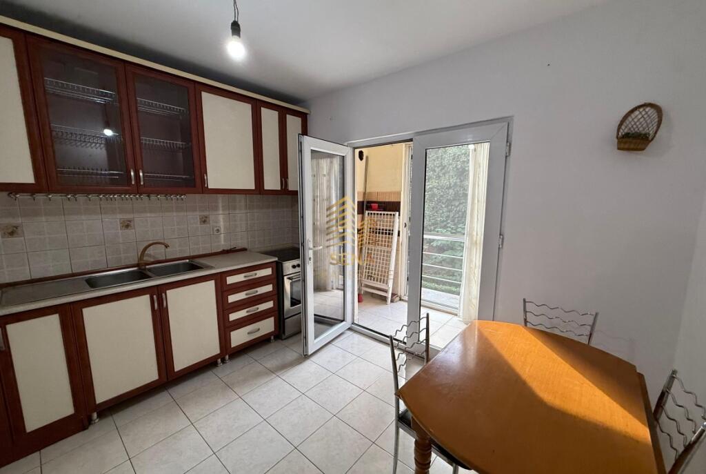 Qira, Apartament 2+1+blk+2+ blk, Laprake -Blloku Gintash, 600 ALL/muaj