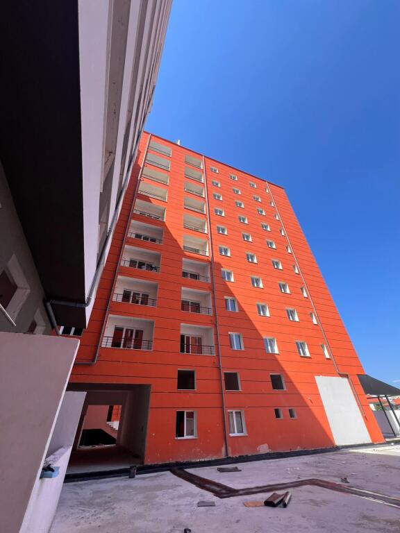 APARTAMENT NE SHITJE 2+1+POST PARKIMI NE YZBERISHT