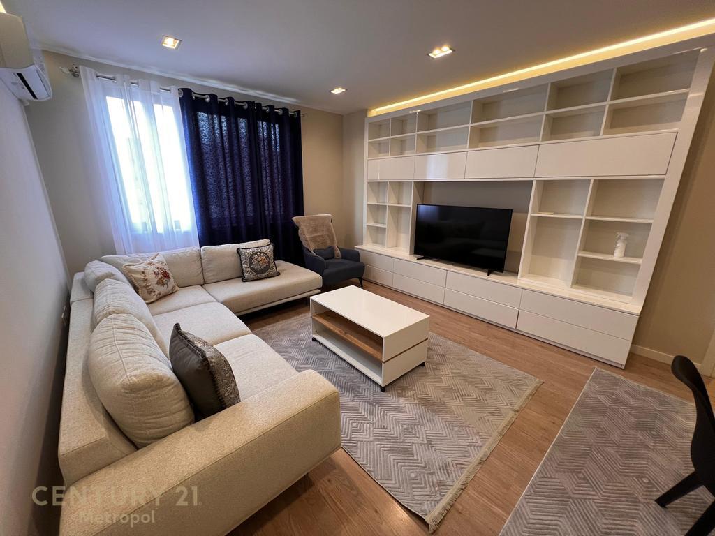 We are renting a 3+1+2 apartment in the Prestige Complex!