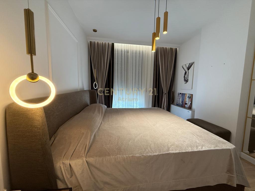 Vendesi appartamento 2+1+2+deposito+2 balconi nel complesso asl ! 300.000 €