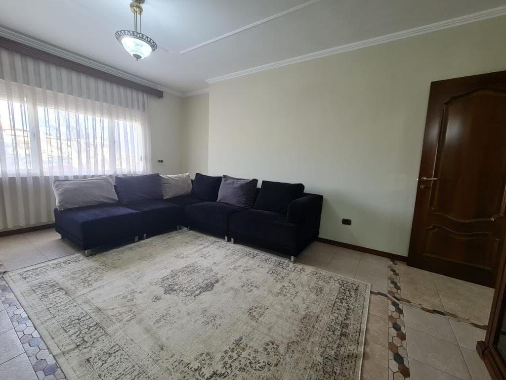 Apartament Ne Shitje 2+1 Tek Stacioni i Trenit (ID B120723) Tirane​