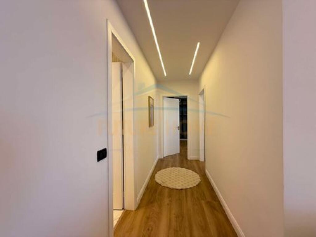 In vendita, Appartamento 2+1+2, Via Kosovareve, Tirana.