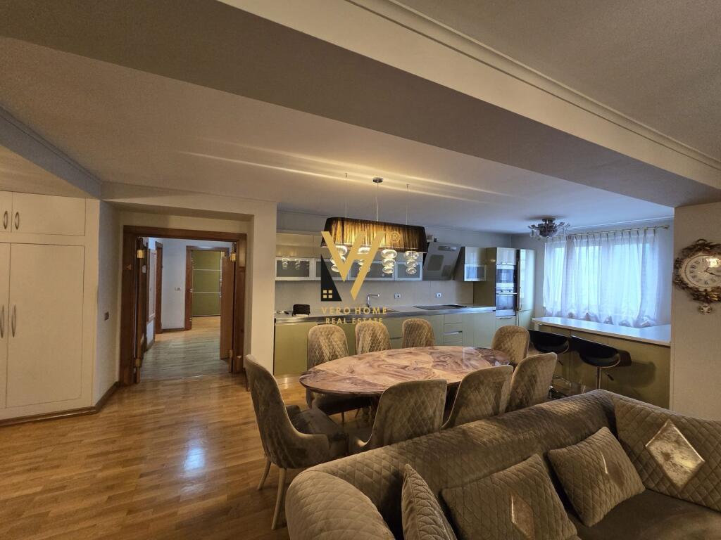 SHITET APARTAMENT 4+1+2 BLK TE BLV.ZOGU I PARE 600.000 EURO