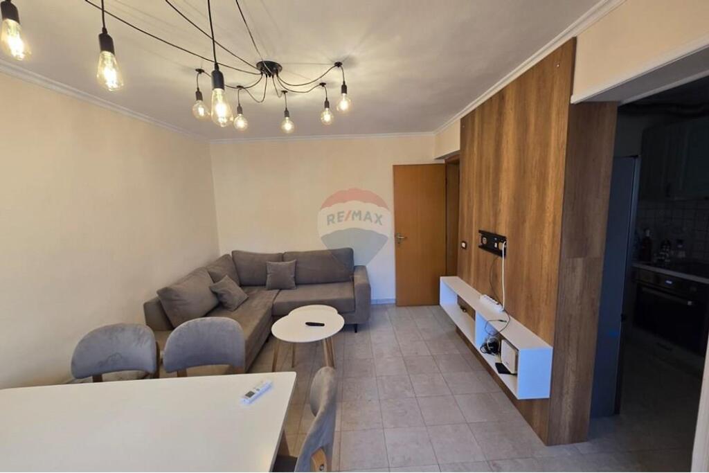 Jepet me qira apartament 1+1
