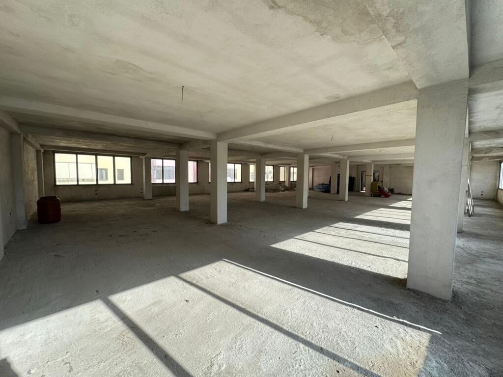 Jepet ambient open space me qera tek Rr. Infran Tomini perball Deliorgjit