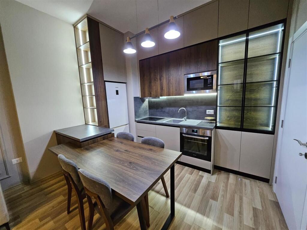 Appartamento 1+1 in affitto presso il noto complesso "Square 21" al 21