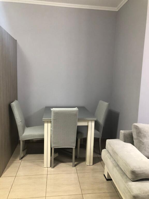Jepet me qira apartament 2+1+2 në Misto Mame, Tiranë!
